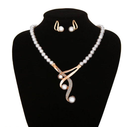 Pearl Necklace & Earrings Set Gold Plated Off-White