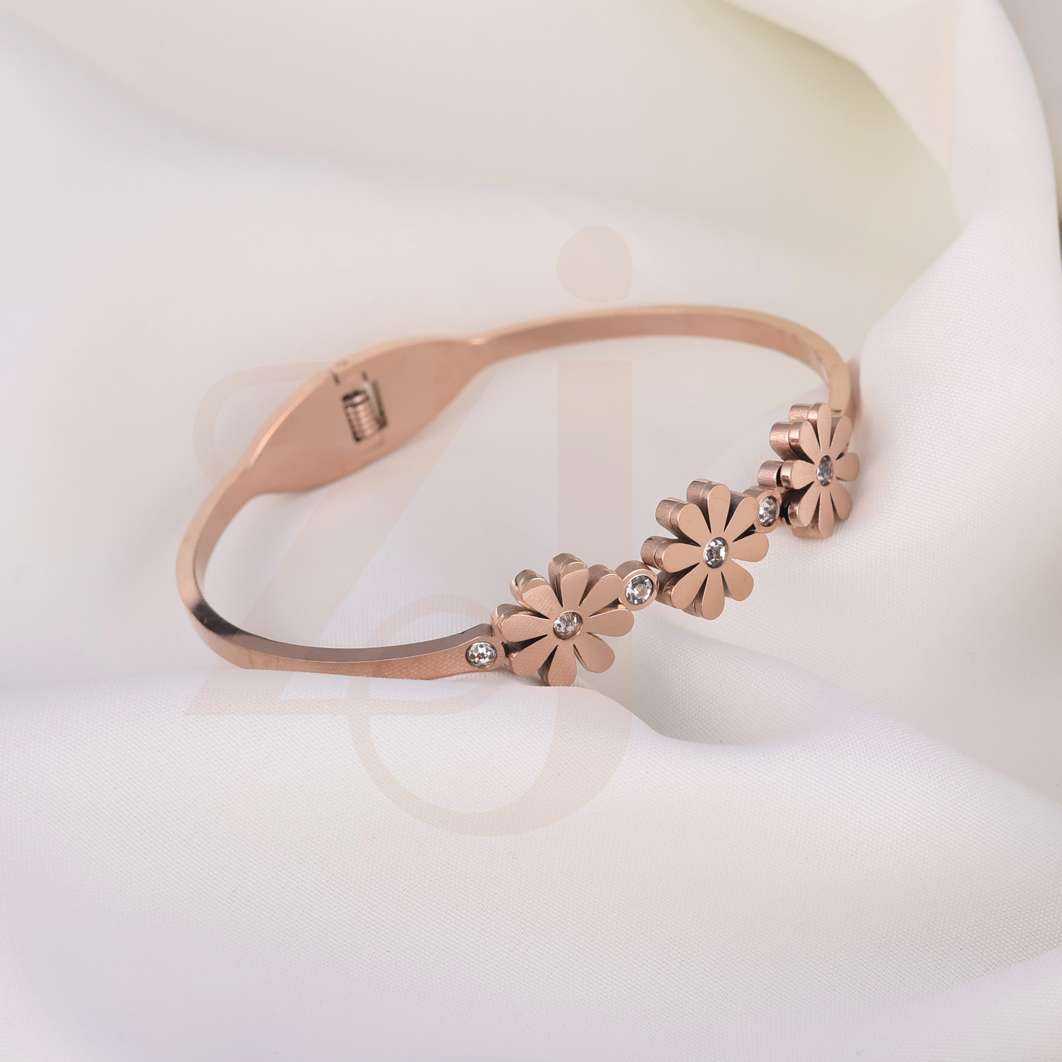 Fancy Floral Bracelet Rosegold Stainles steel